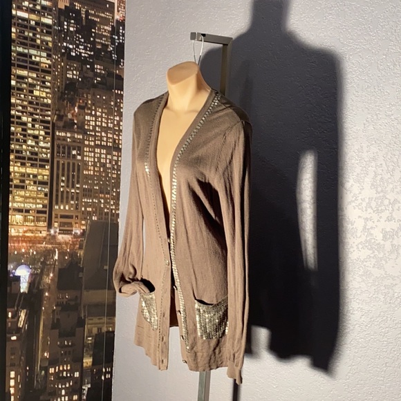 BKE BOUTIQUE - olive sweater w long slvs, jewel buttons & sequin pockets - M - Picture 5 of 16